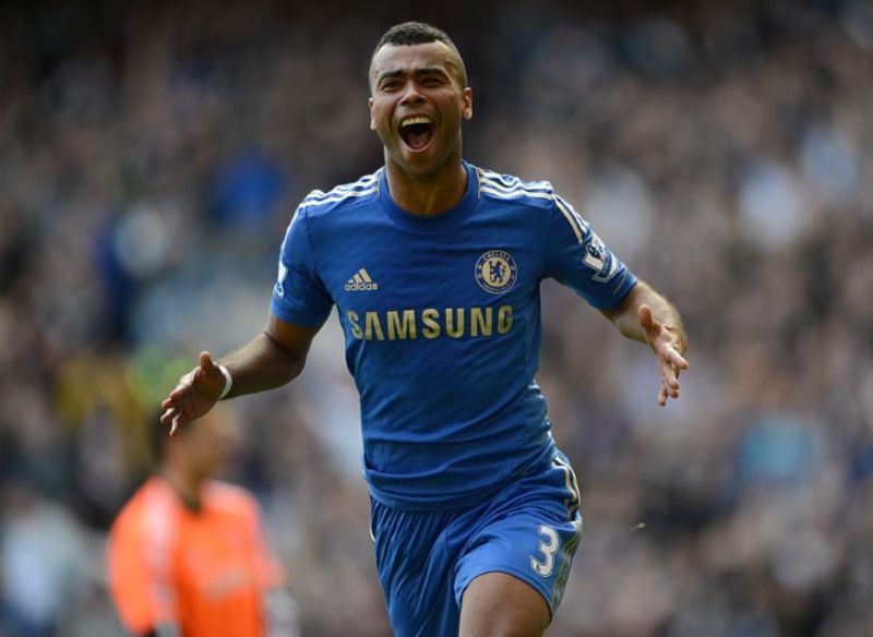 Với tốc độ và kỹ thuật, Ashley Cole trở thành biểu tượng bất tử nơi hành lang trái
