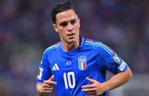 Anh đang trở thành nhân tố quan trọng tại Serie A, thu hút sự chú ý của giới chuyên môn và người hâm mộ