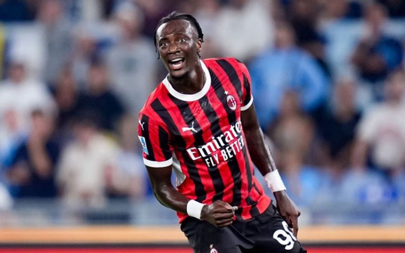 Chân sút sở hữu sức mạnh thể chất ấn tượng.